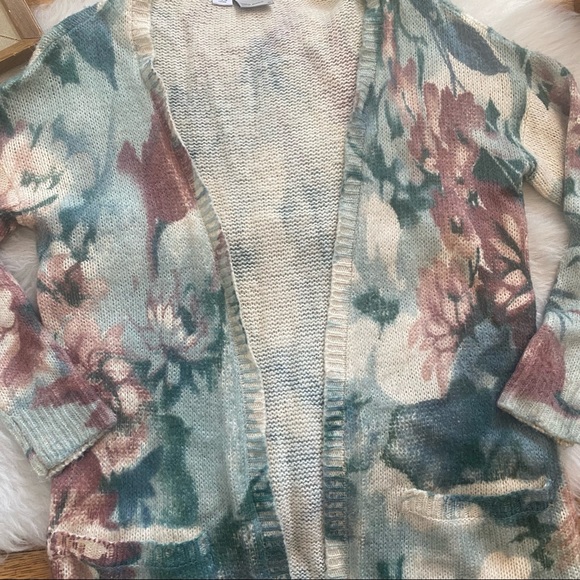 Vero Moda Floral Cardigan - Picture 2 of 8